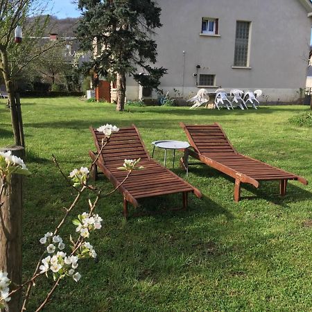 L'Oustal Bed and Breakfast Sainte-Eulalie-d'Olt Esterno foto
